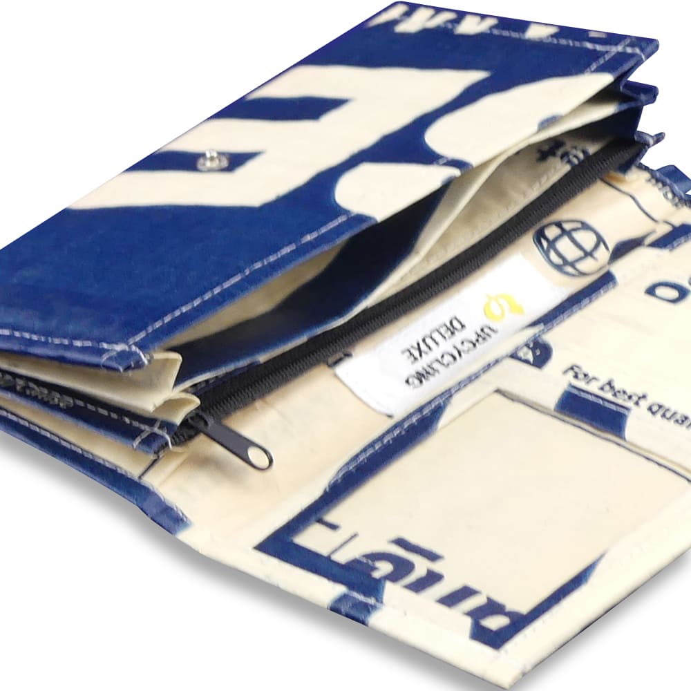 Upcycling Portemonnaie Chenda einfach gefaltet aus Zementsack