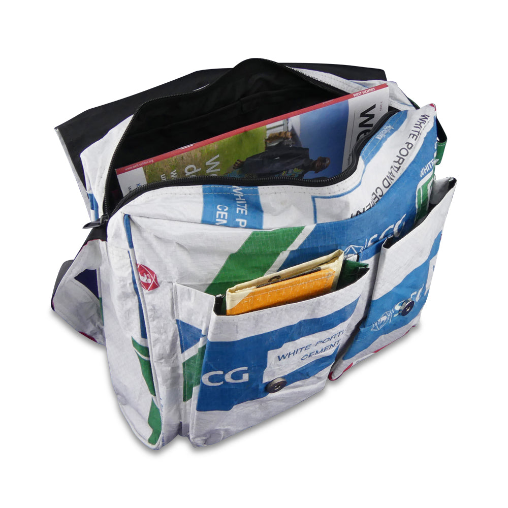Upcycling Messenger Bag Maly Large aus Zementsack