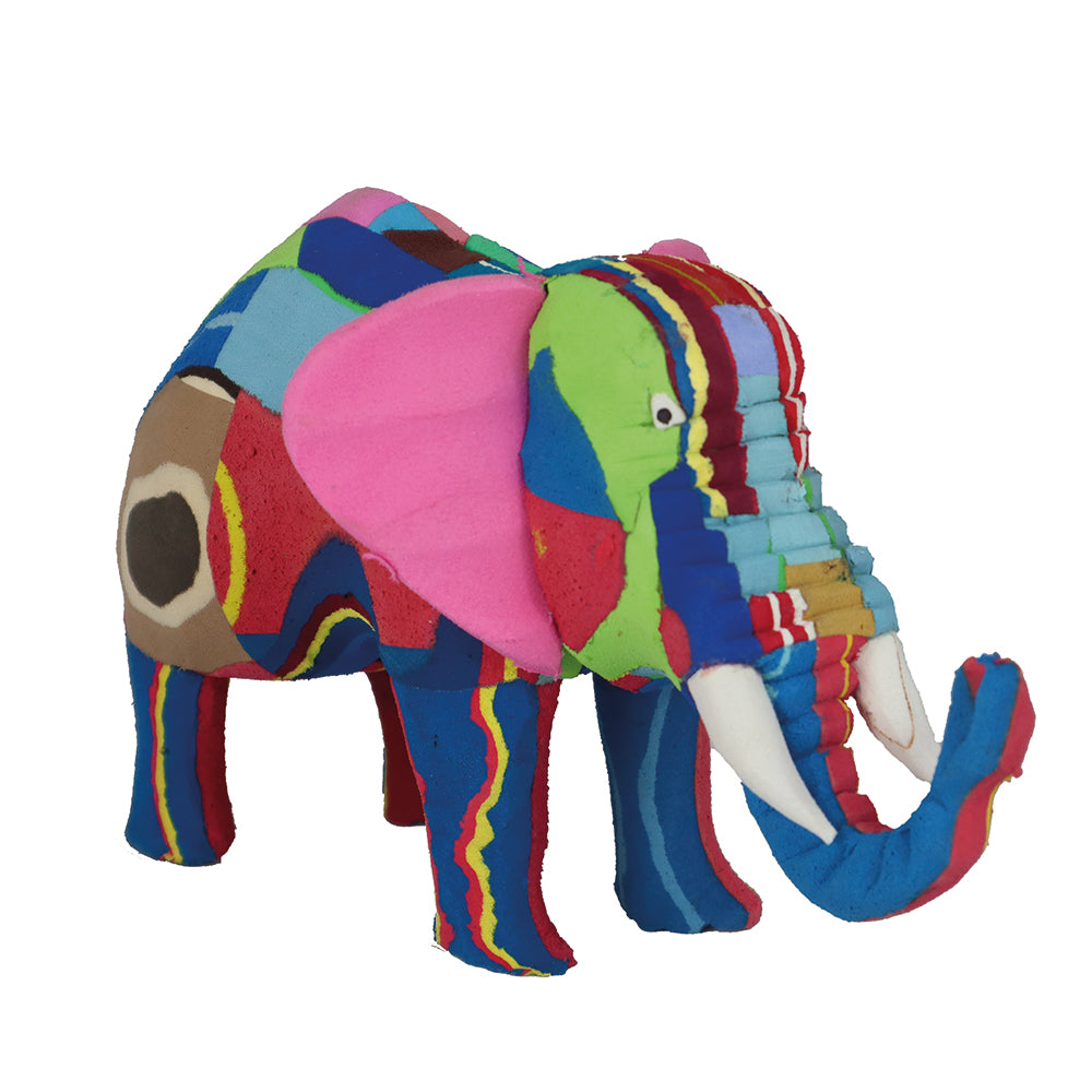 Upcycling Tierfigur Elefant aus Flip-Flops